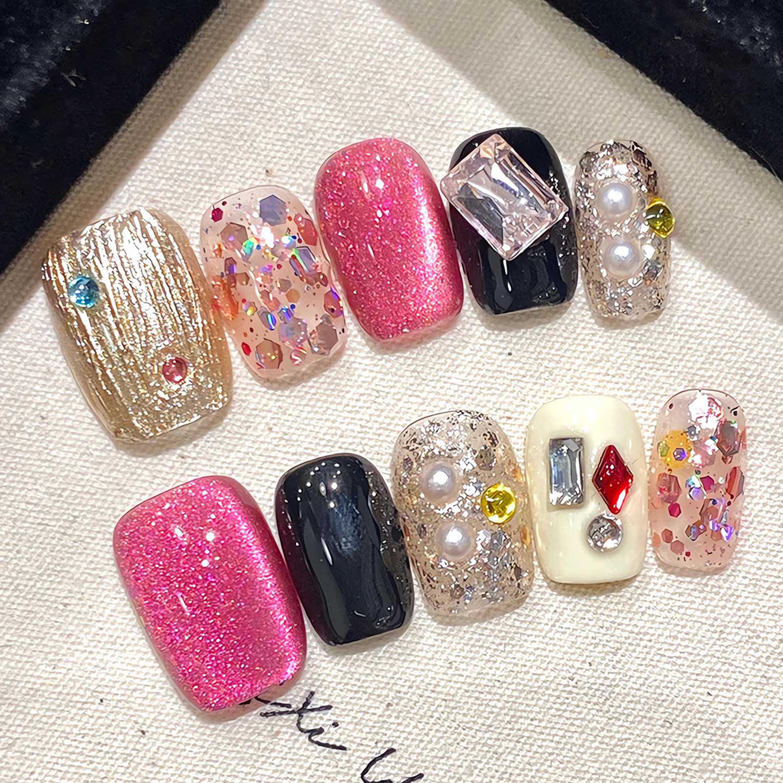 Nail Art Eye Cat - Handgemaakte Pers Op Nagels Glitter Roze