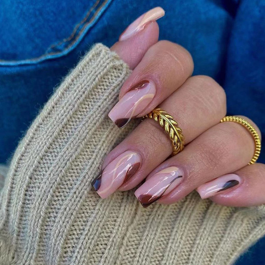 Korte medium nepnagels voor vr - Press On Nail Set recensie en prijs